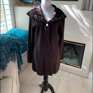 100% wool coat with silver grommets